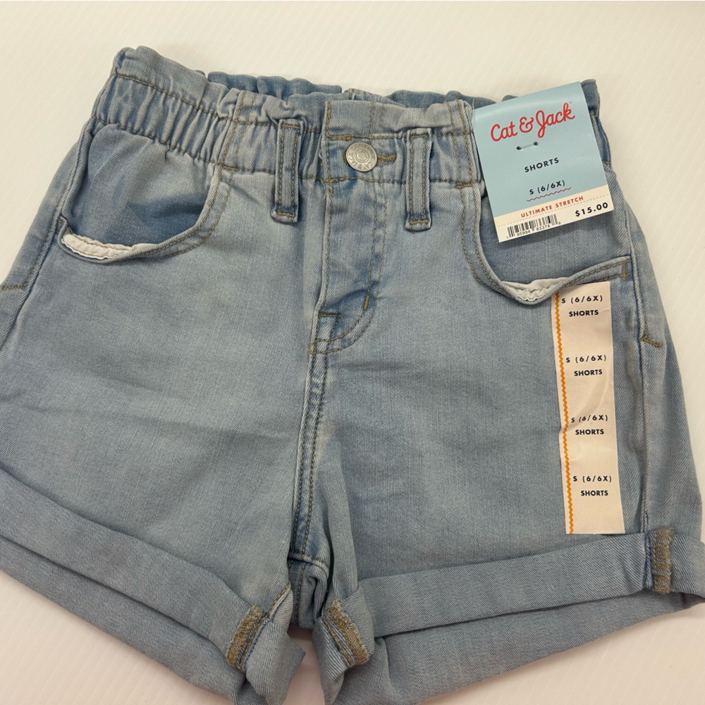 Girls Cat & Jack shorts size 6/6X.